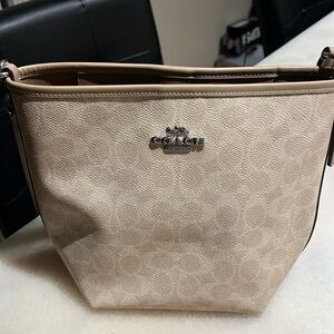 Coach bucket bag